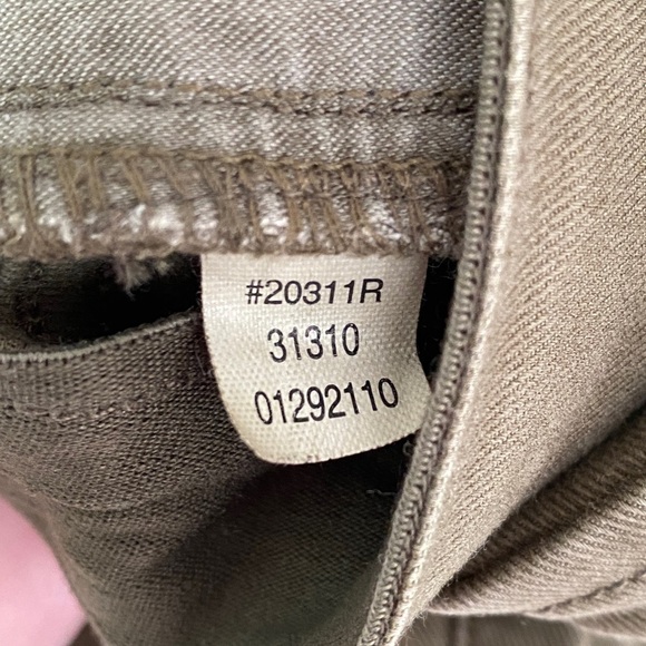 SPANX, Stretch Twill Ankle Cargo Pants, Green, Sage, Olive, Army - Picture 8 of 8